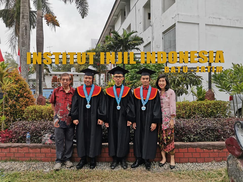 wisuda-1.jpg